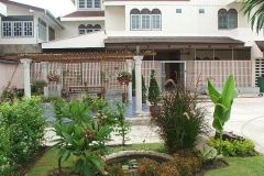 หอพัก สวนด้านหน้า