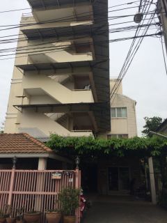 Kim-Leng Apartment