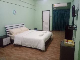 Samutprakarn, Parknam. For rent daily room.