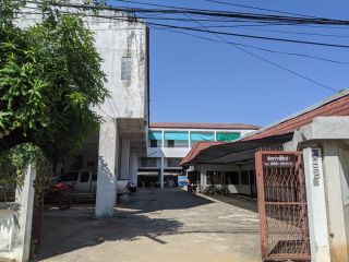 Lak-Noi Apartment